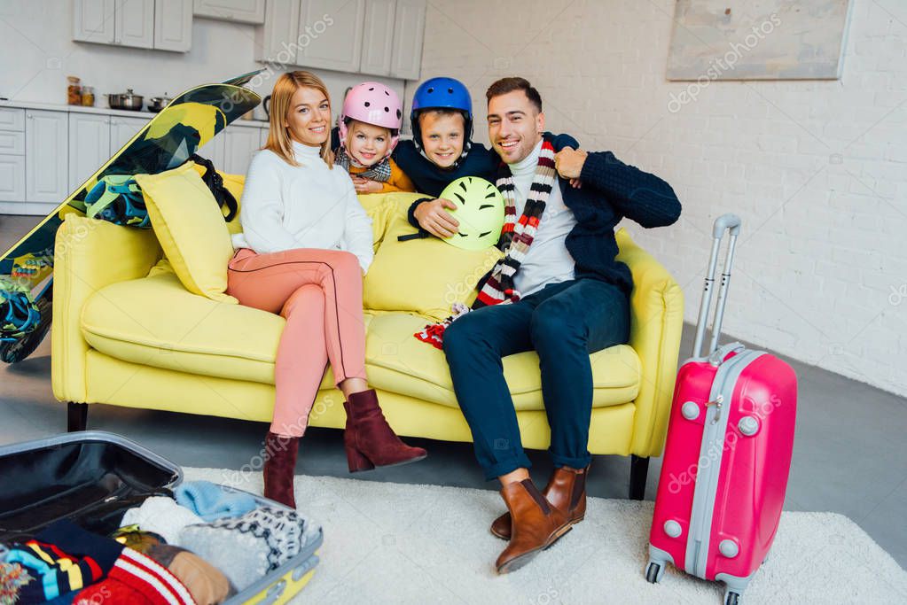 Kinder und Familien treffen sich beim Skifahren im Bungerloch